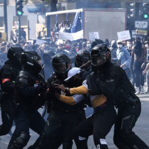Politivold i Frankrig