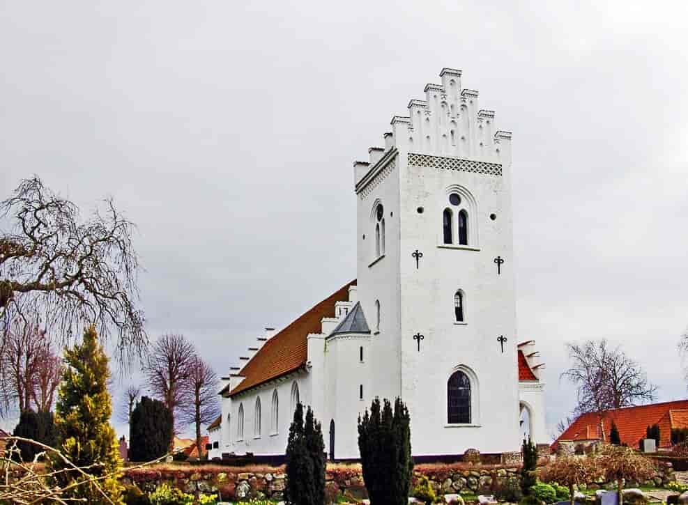 Dybbøl Kirke (Taget fra Den Store Danske)