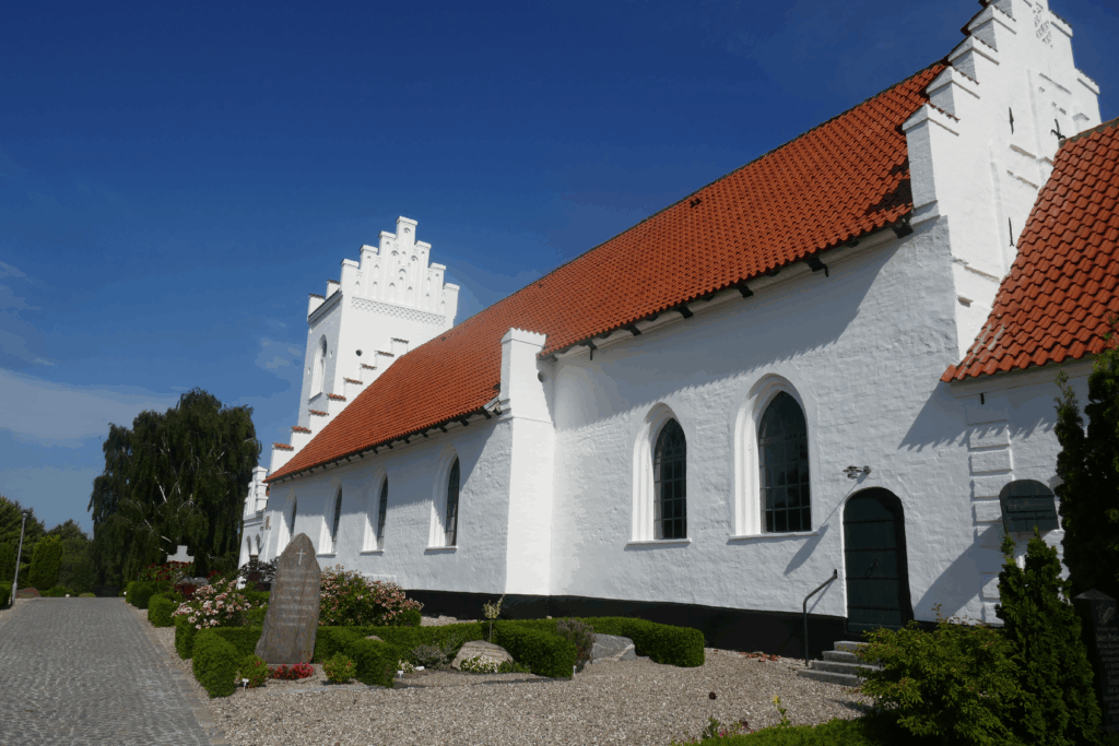 Dybbøl Kirke set fra syd